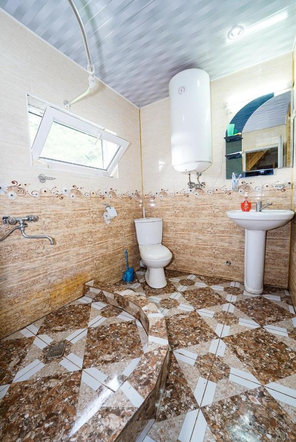 Bori'S Guesthouse Ушгули Экстерьер фото